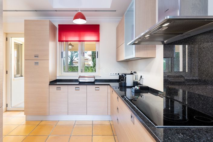 Image No.25-3 Bed Semi-Detached for sale