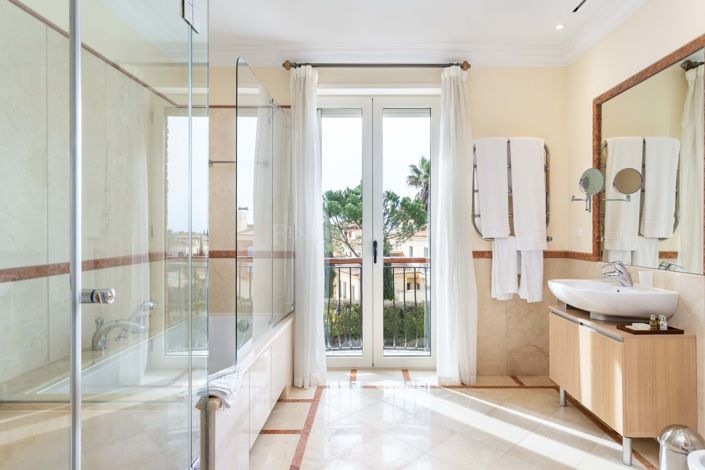 Image No.8-3 Bed Semi-Detached for sale