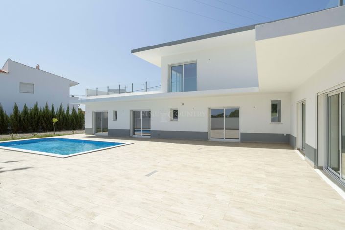 Image No.32-4 Bed Villa for sale