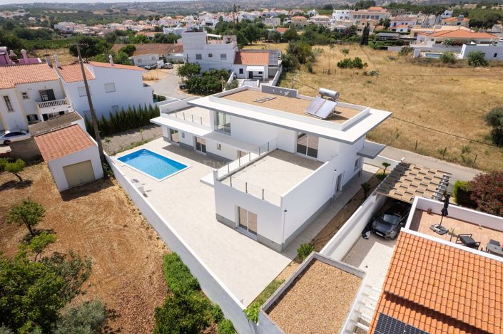 Image No.6-4 Bed Villa for sale