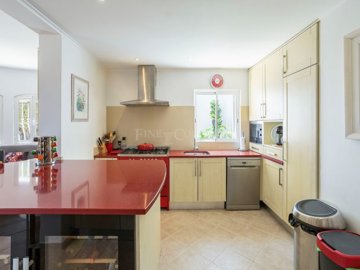 2104-353415-b952a8cbdbc2fd66601ce91bb265b9cce