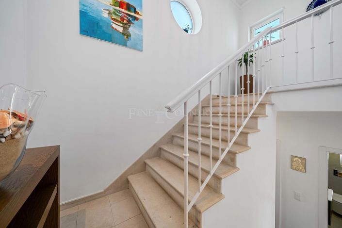 Image No.12-4 Bed Villa for sale