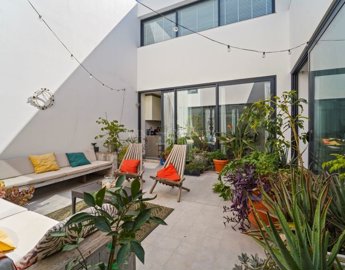 2104-357383-b952a8cbdbc2fd66601ce91bb265b9cce