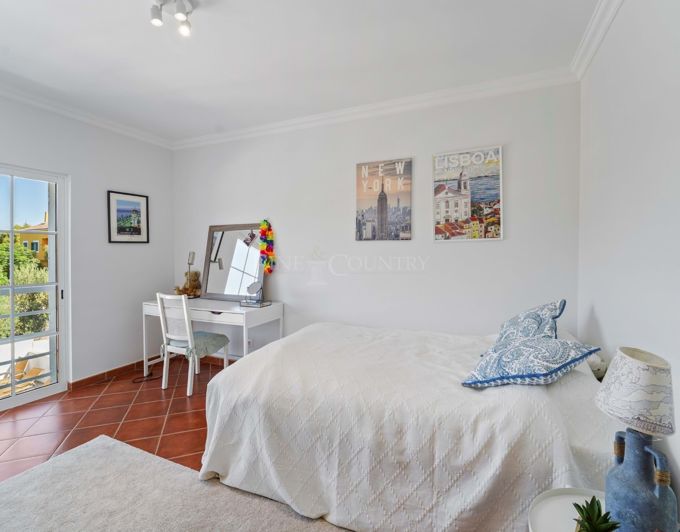 Image No.22-5 Bed Townhouse for sale