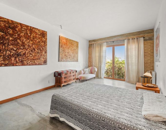 Image No.19-3 Bed Property for sale