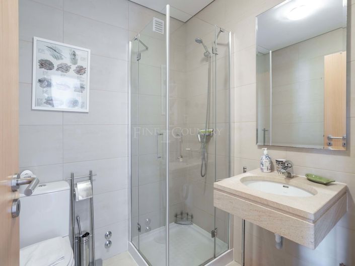 Image No.32-2 Bed Apartment for sale