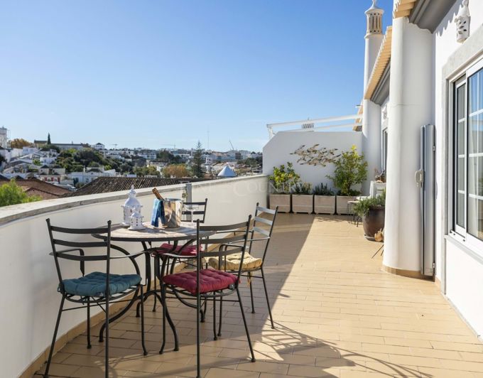 Image No.27-3 Bed Apartment for sale