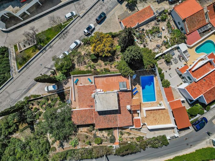 Image No.44-4 Bed Property for sale