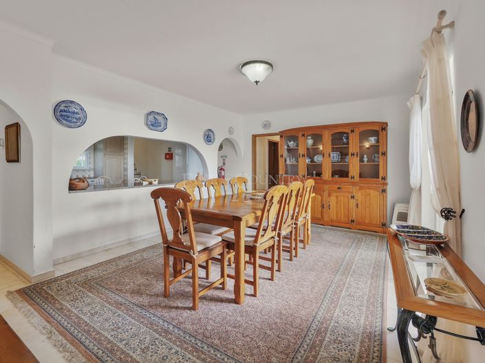 Image No.9-4 Bed Property for sale