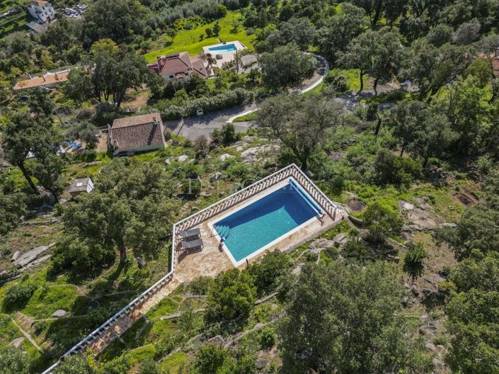 Image No.42-2 Bed Property for sale