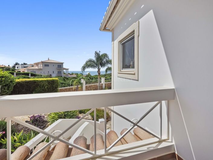 Image No.54-7 Bed Property for sale