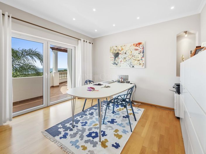 Image No.56-7 Bed Property for sale