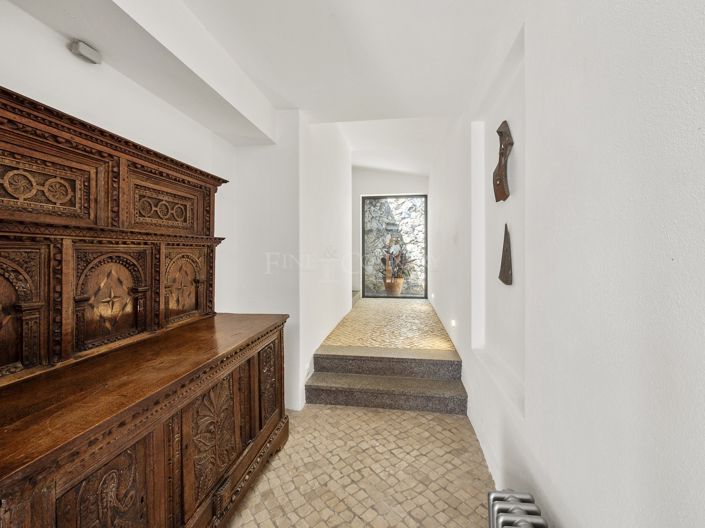 Image No.14-3 Bed Property for sale