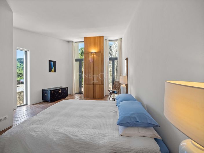 Image No.16-3 Bed Property for sale