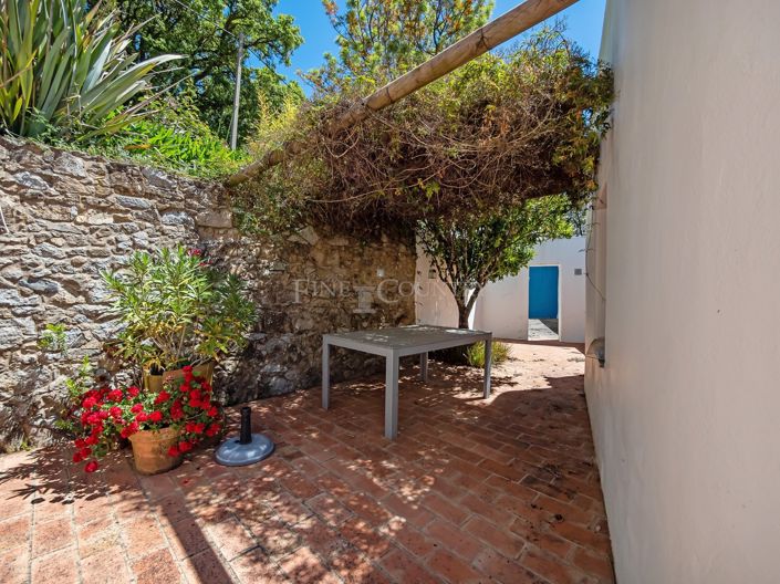 Image No.24-3 Bed Property for sale