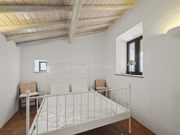 Image No.26-3 Bed Property for sale