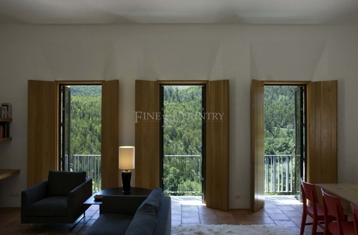 Image No.9-3 Bed Property for sale