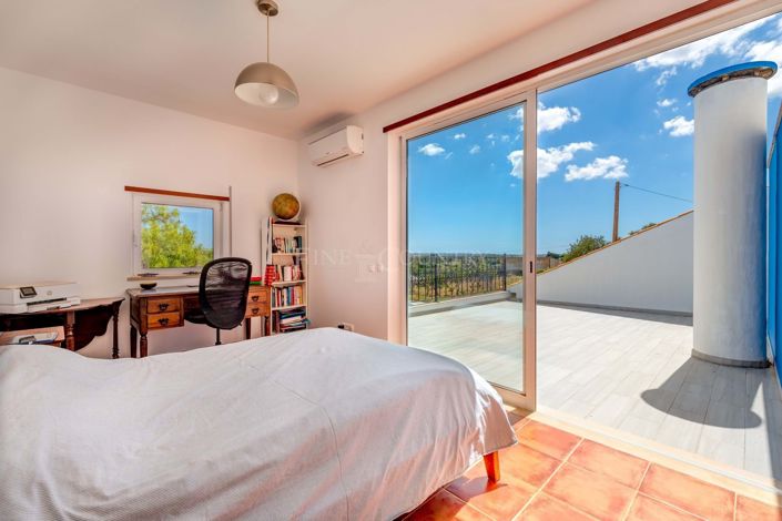 Image No.36-4 Bed Property for sale