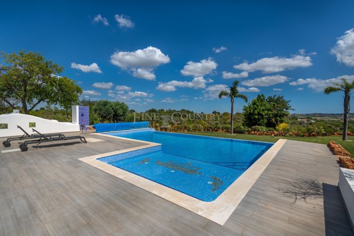 Image No.48-4 Bed Property for sale