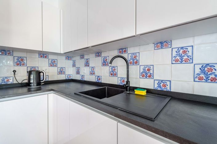 Image No.8-4 Bed Property for sale