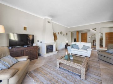 2104-343397-b952a8cbdbc2fd66601ce91bb265b9cce