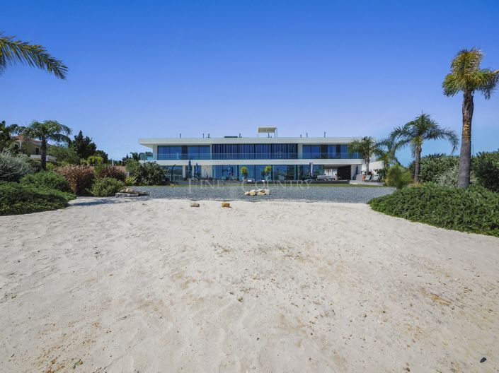 Image No.51-5 Bed Property for sale