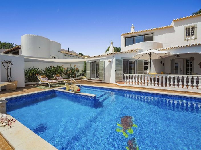 Image No.37-3 Bed Property for sale