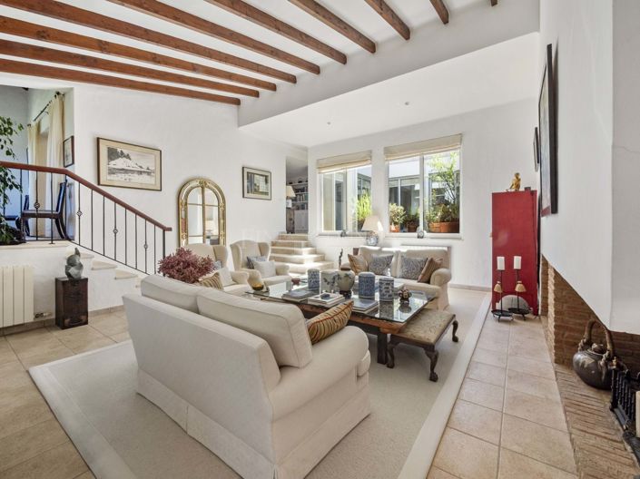 Image No.5-4 Bed Villa for sale