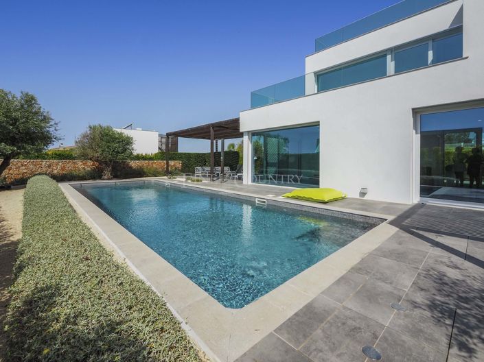 Image No.38-3 Bed Property for sale