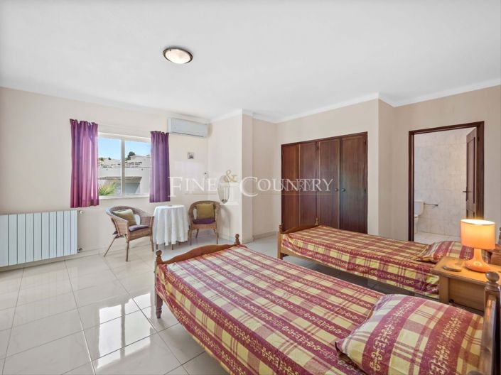 Image No.8-4 Bed Villa for sale