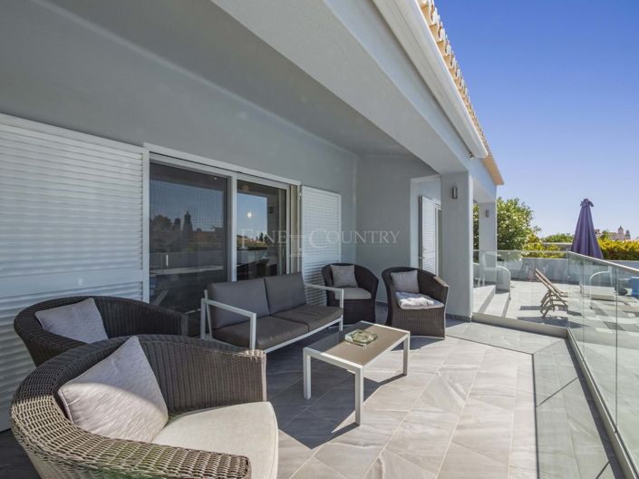 Image No.11-3 Bed Property for sale