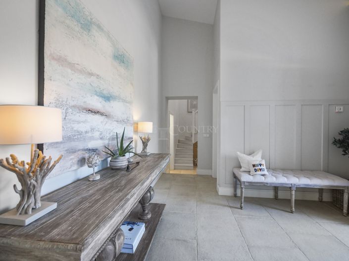 Image No.2-4 Bed Property for sale