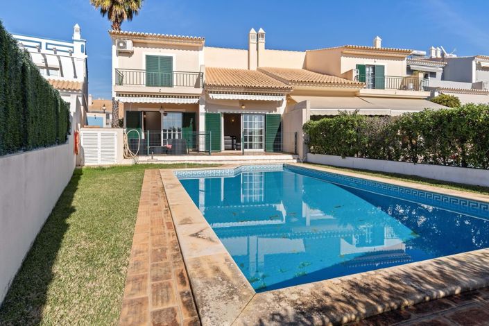 Image No.18-3 Bed Semi-Detached for sale