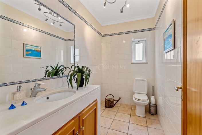 Image No.7-3 Bed Semi-Detached for sale