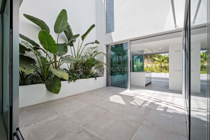 Image No.12-3 Bed Semi-Detached for sale