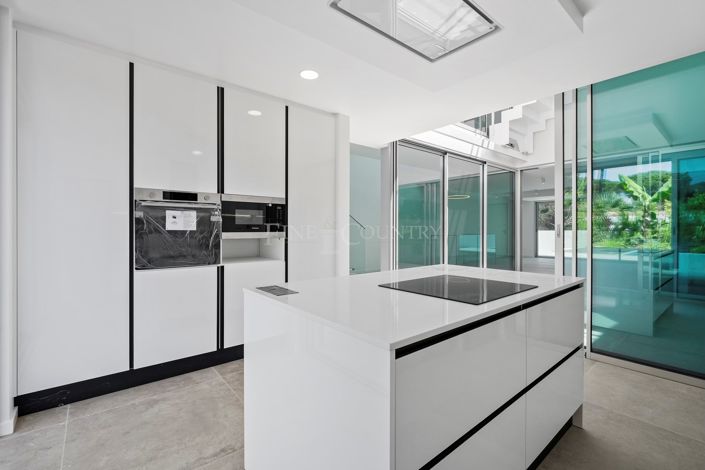 Image No.9-3 Bed Semi-Detached for sale