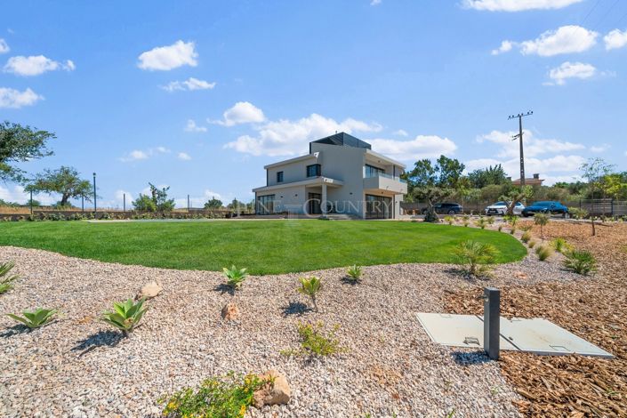 Image No.33-6 Bed Property for sale