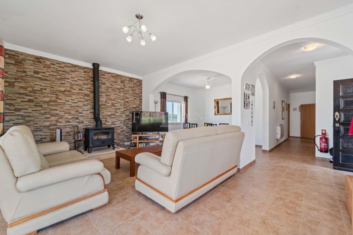 Image No.9-4 Bed Villa for sale