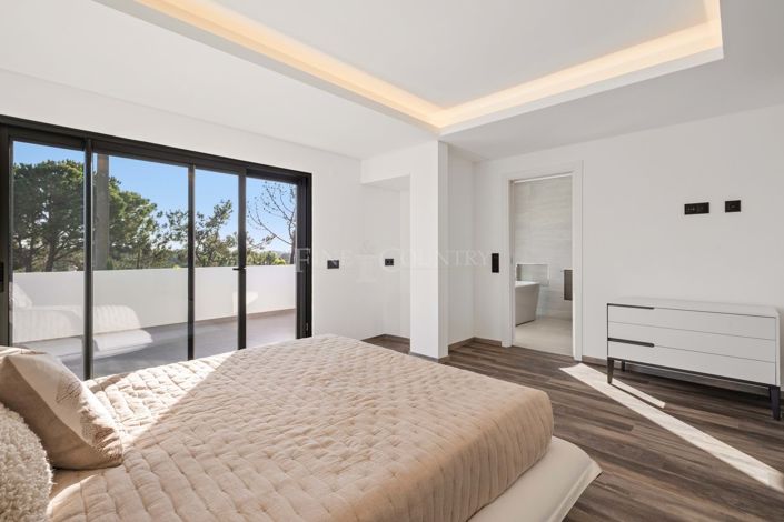 Image No.22-3 Bed Property for sale