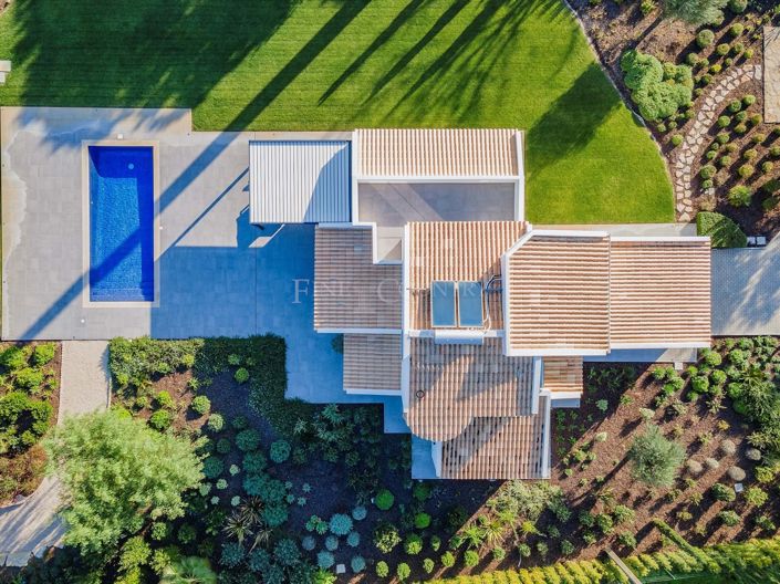 Image No.37-3 Bed Property for sale