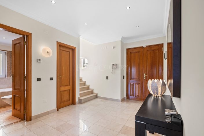 Image No.18-3 Bed Villa for sale