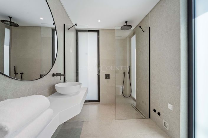 Image No.27-4 Bed Villa for sale