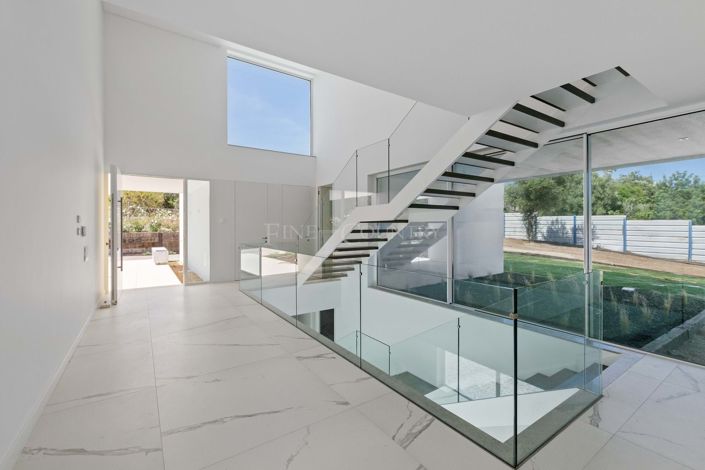 Image No.19-6 Bed Villa for sale