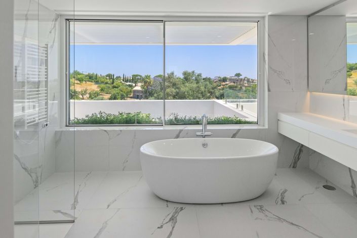 Image No.24-6 Bed Villa for sale