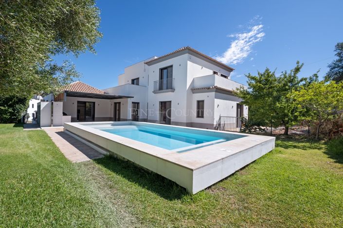 Image No.47-4 Bed Property for sale