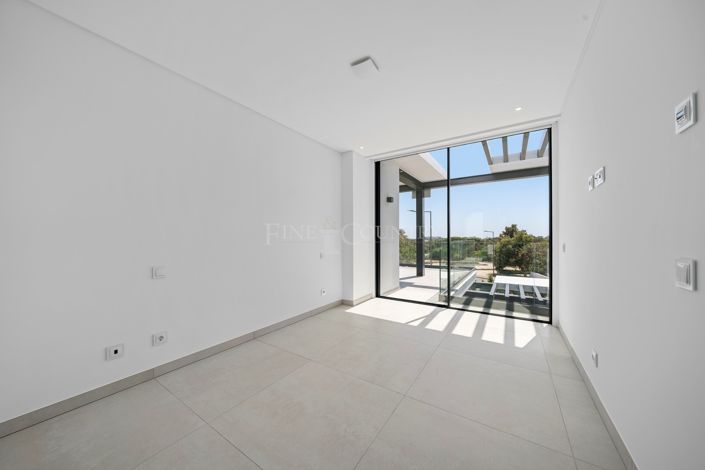 Image No.36-4 Bed Villa for sale