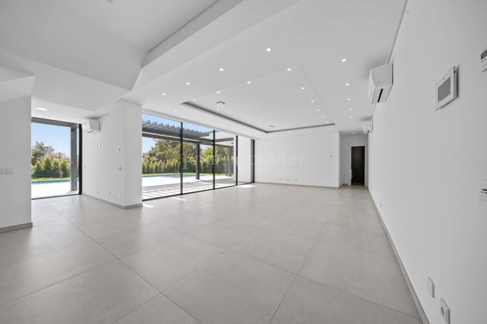 Image No.45-4 Bed Villa for sale