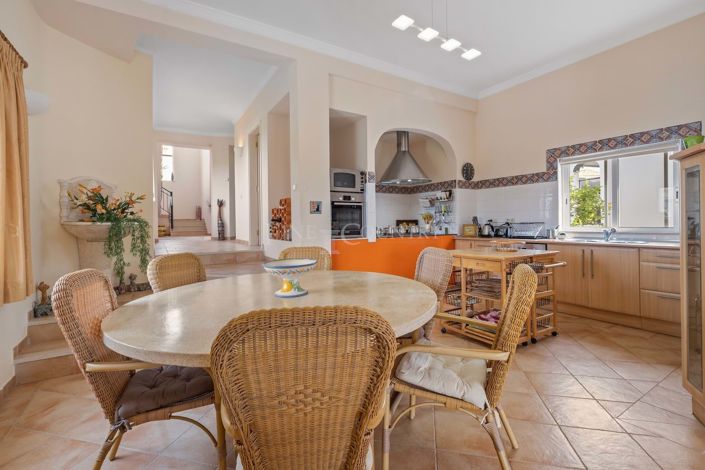 Image No.15-5 Bed Villa for sale