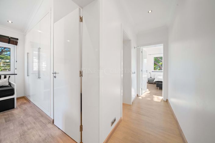 Image No.40-4 Bed Villa for sale