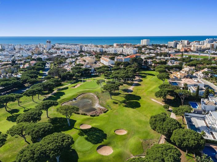 Image No.57-4 Bed Villa for sale